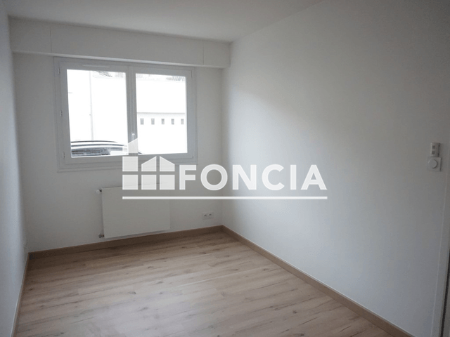 Appartement 3 pièces (78.99 m²) à louer - La Roche Sur Yon (85000)