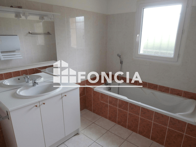 Maison 4 pièces (99.42 m²) à louer - Clonas Sur Vareze (38550)