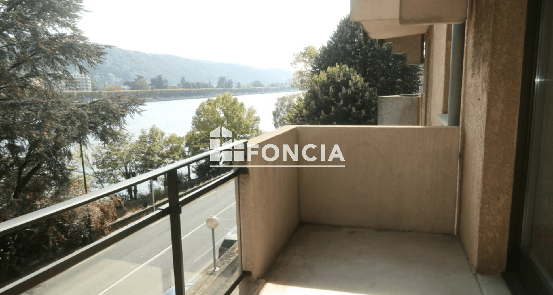 Appartement 2 pièces (54.88 m²) à louer - Sainte-colombe (69560)