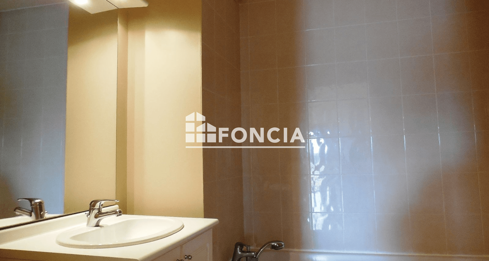 Appartement 3 pièces (66.16 m²) à louer - Montélimar (26200)