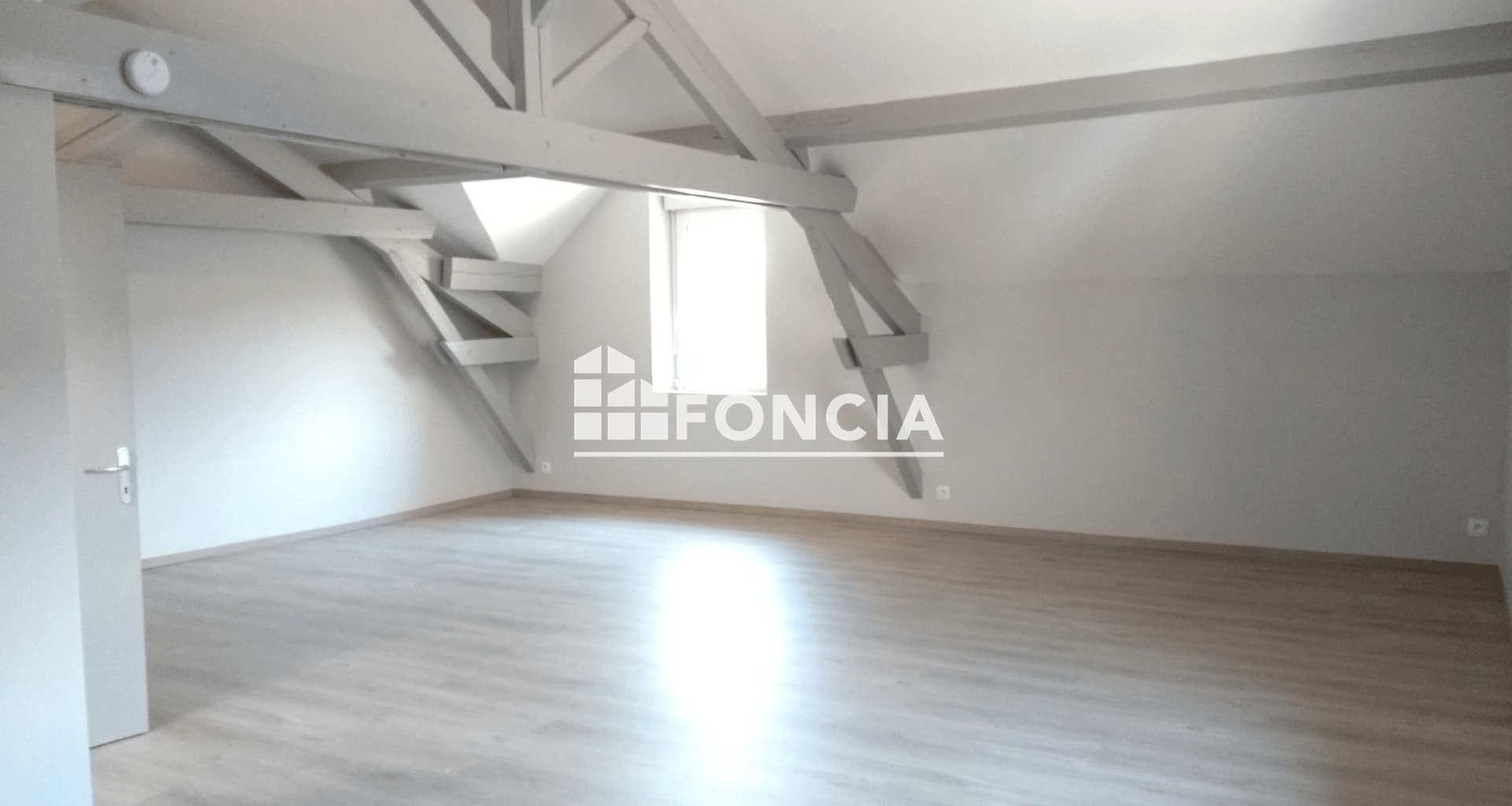 Maison 5 pièces (118.12 m²) à louer - Sarras (07370)