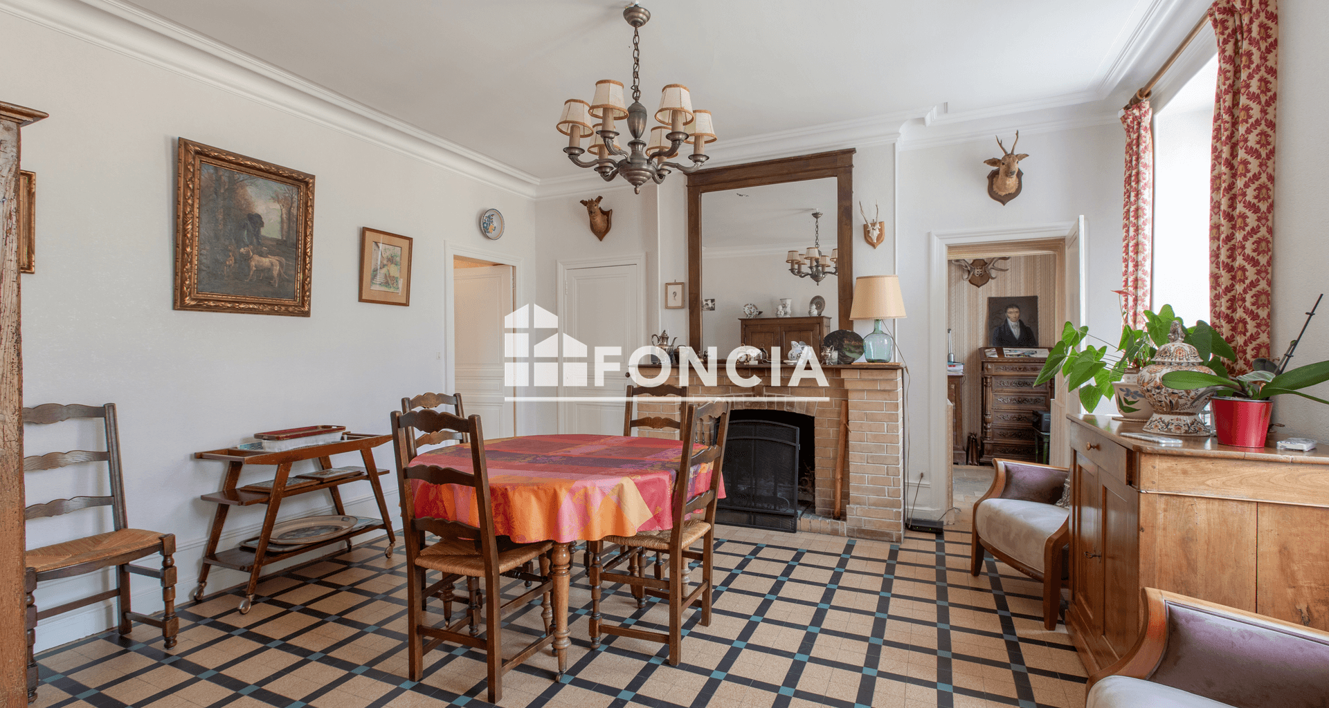 Maison 10 pièces (243 m²) à vendre - Château-renault (37110)