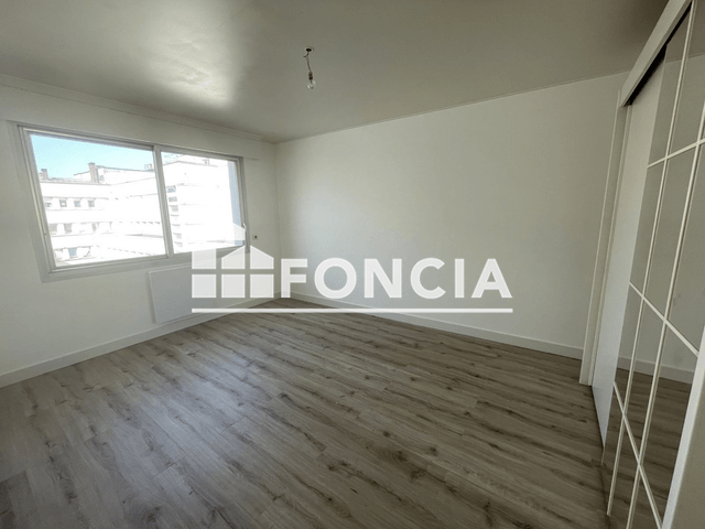 Appartement 5 pièces (142.95 m²) à louer - Tours (37000)