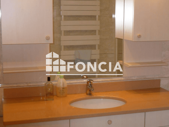 Appartement 4 pièces (150 m²) à louer - Chateaurenard (13160)