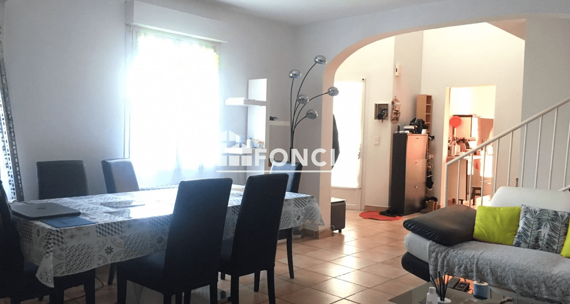 Maison 4 pièces (147.99 m²) à louer - Violès (84150)