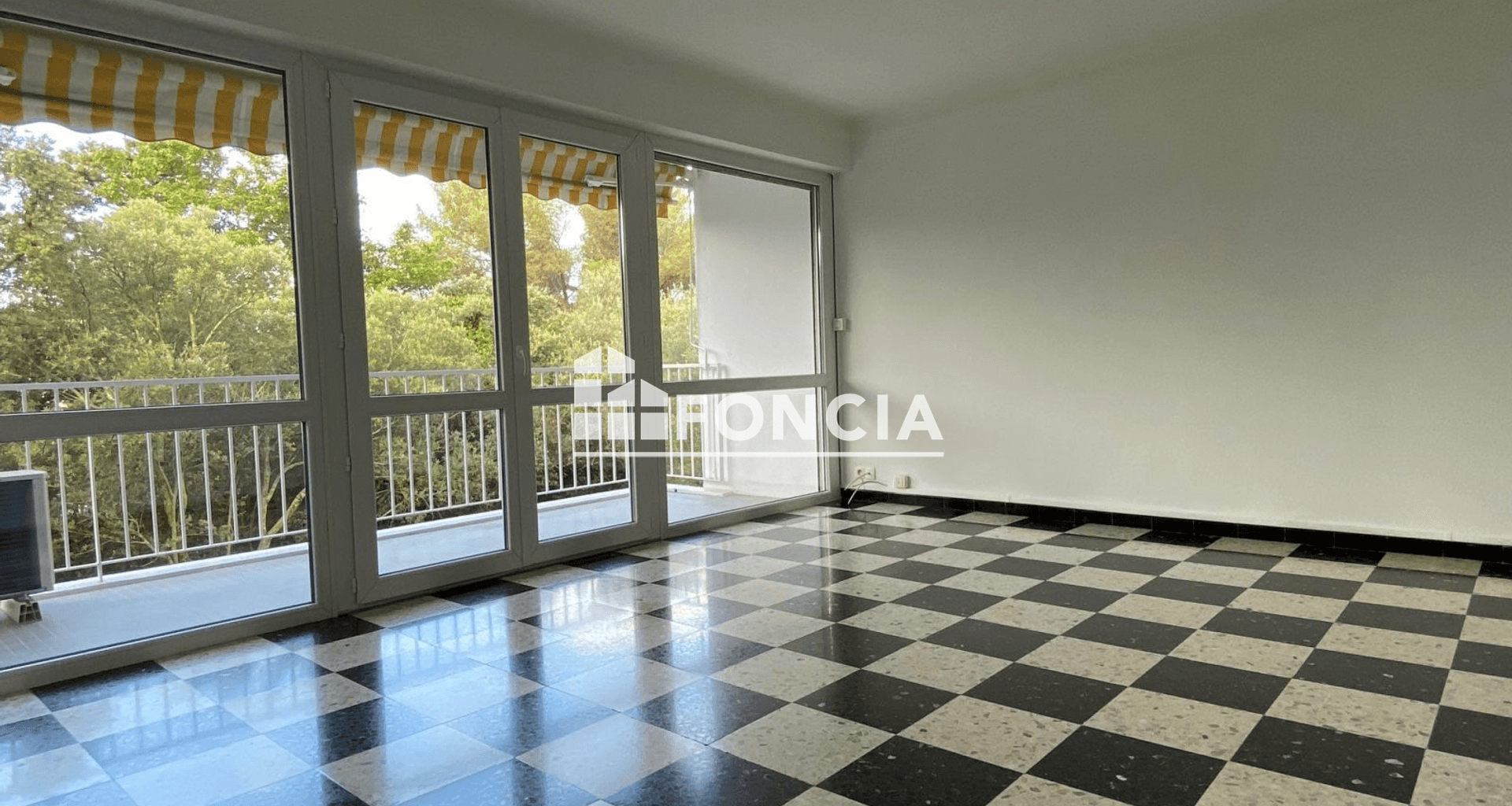 Appartement 4 pièces (84.86 m²) à louer - Villeneuve-lès-avignon (30400)