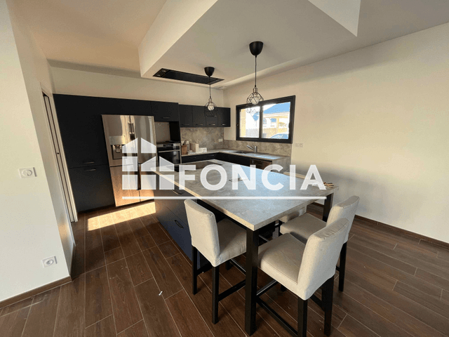 Maison 5 pièces (138.7 m²) à louer - Veigne (37250)