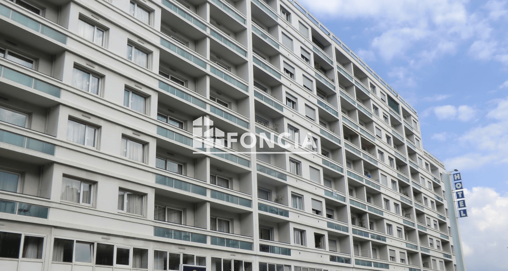 Appartement 2 pièces (66.42 m²) à louer - Clermont-ferrand (63000)