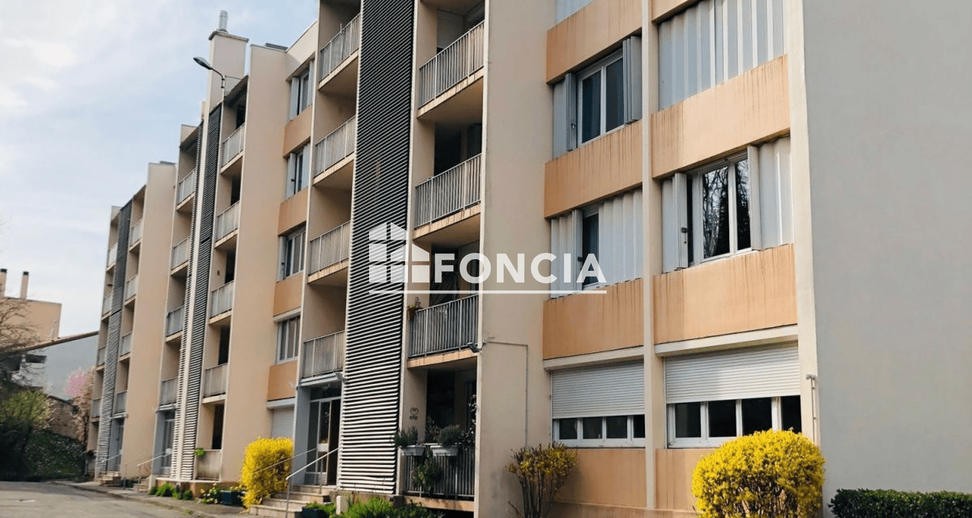 Appartement 2 pièces (50.45 m²) à louer - Saint-étienne (42100)