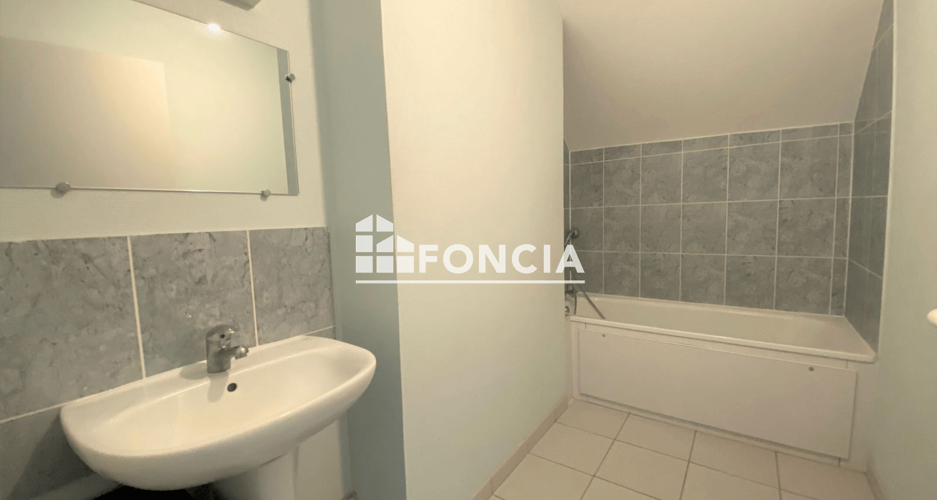 Appartement meublé 3 pièces (71.3 m²) à louer - Saumur (49400)