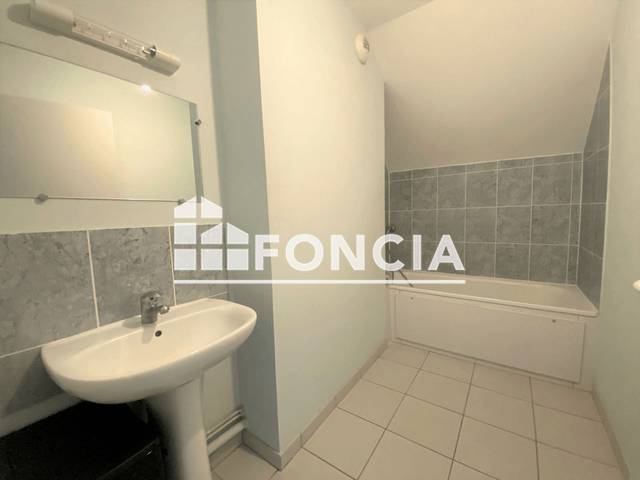 Appartement meublé 3 pièces (71.3 m²) à louer - Saumur (49400)