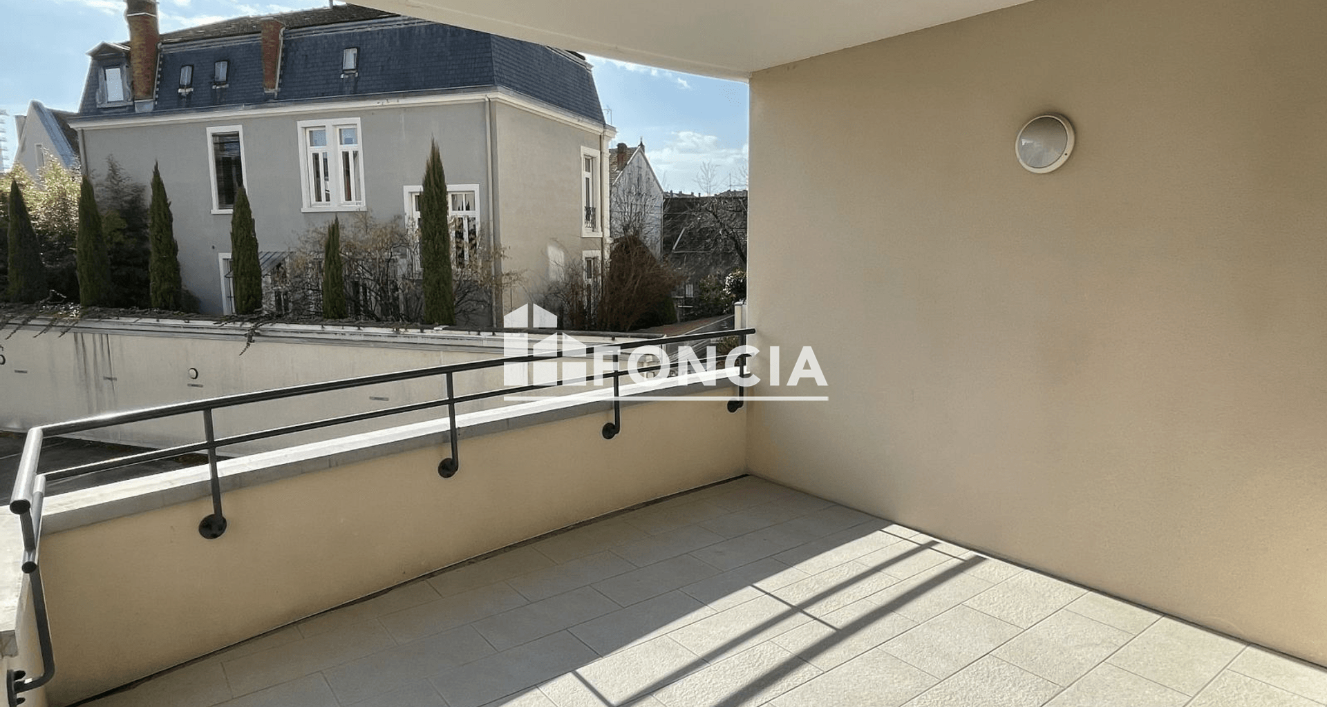 Appartement 3 pièces (73.99 m²) à louer - Roanne (42300)