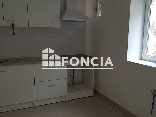 Maison 4 pièces (76.77 m²) à louer - Sevigny Waleppe (08220)