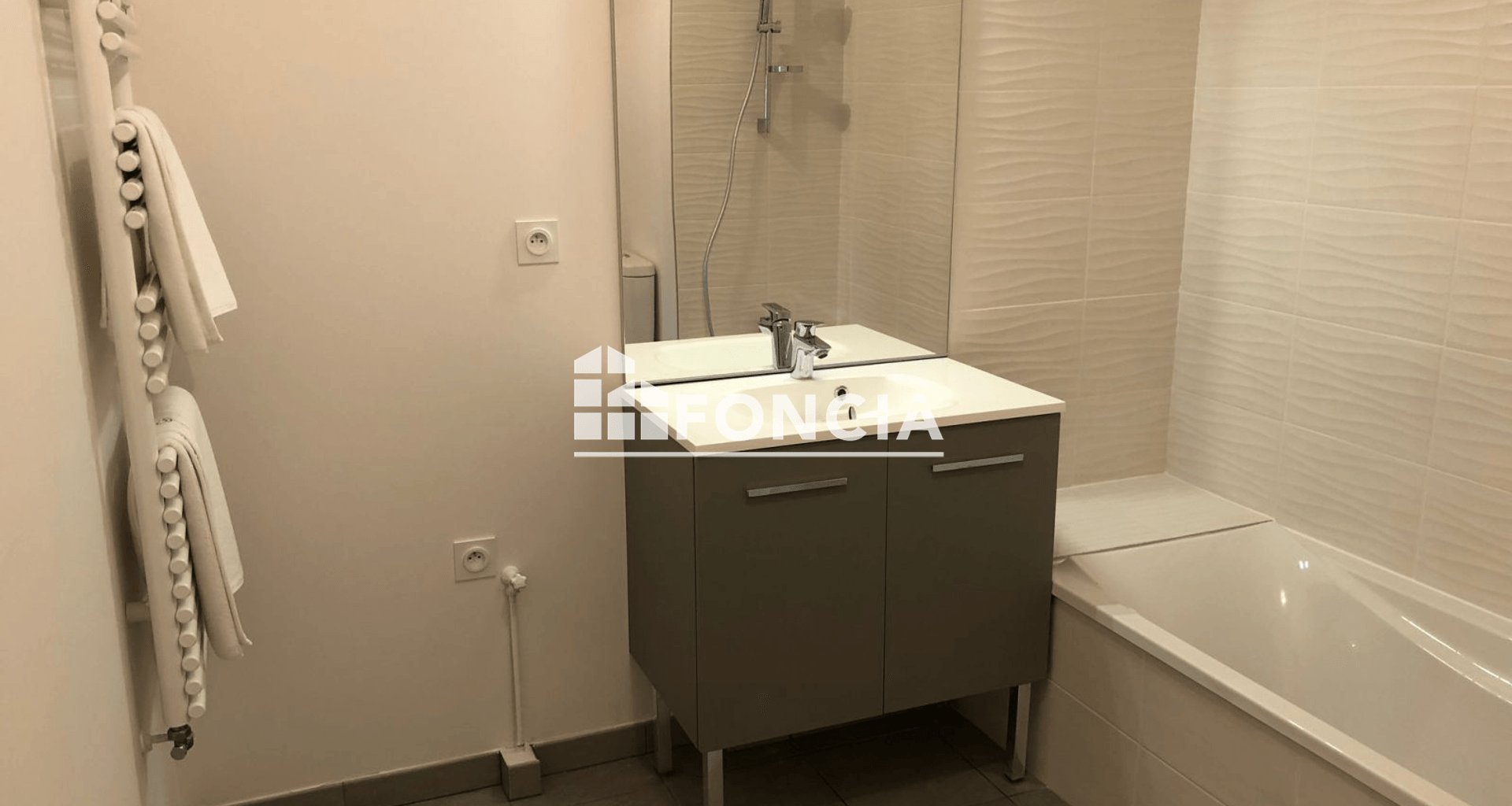 Appartement 2 pièces (46.96 m²) à louer - Saint-étienne (42000)