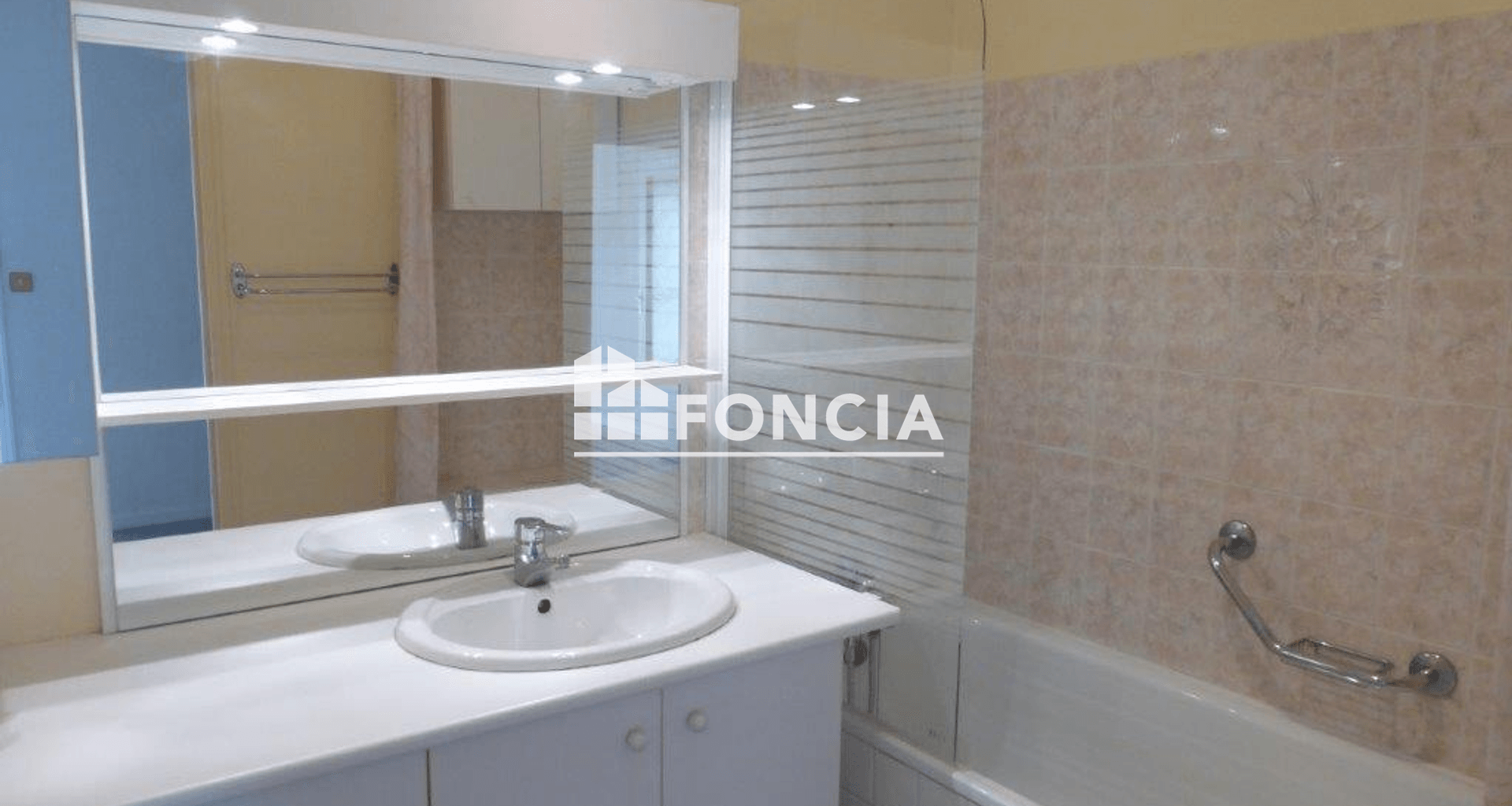 Appartement 4 pièces (79.2 m²) à louer - Roanne (42300)