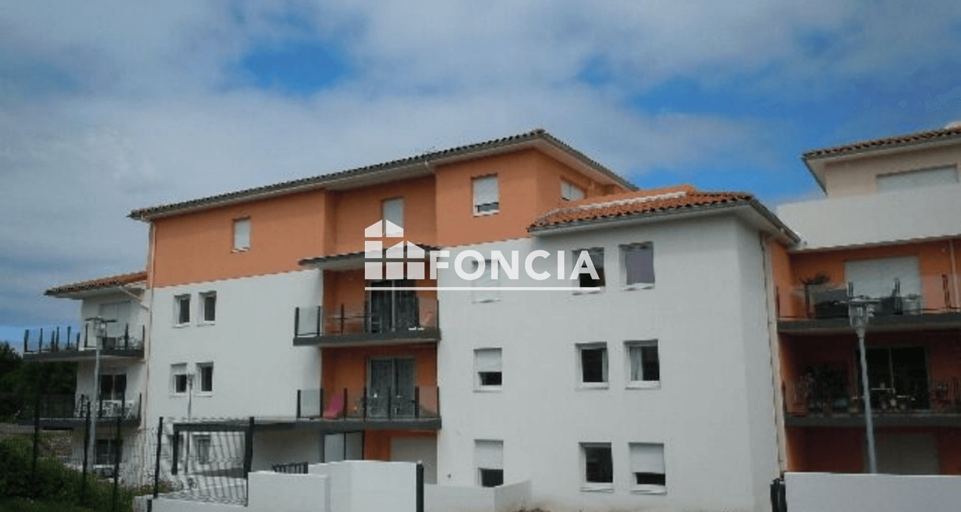 Appartement meublé 2 pièces (46.2 m²) à louer - L'étrat (42580)