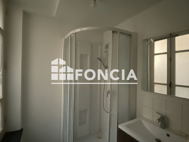 Appartement 2 pièces (78.55 m²) à louer - Charleville-mezieres (08000)