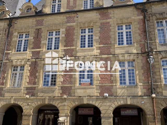 Appartement 2 pièces (78.55 m²) à louer - Charleville-mezieres (08000)