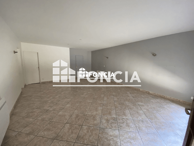 Appartement 3 pièces (89.97 m²) à louer - Charleville Mezieres (08000)
