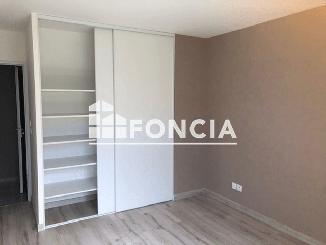 Appartement 2 pièces (69.1 m²) à louer - Longvic (21600)