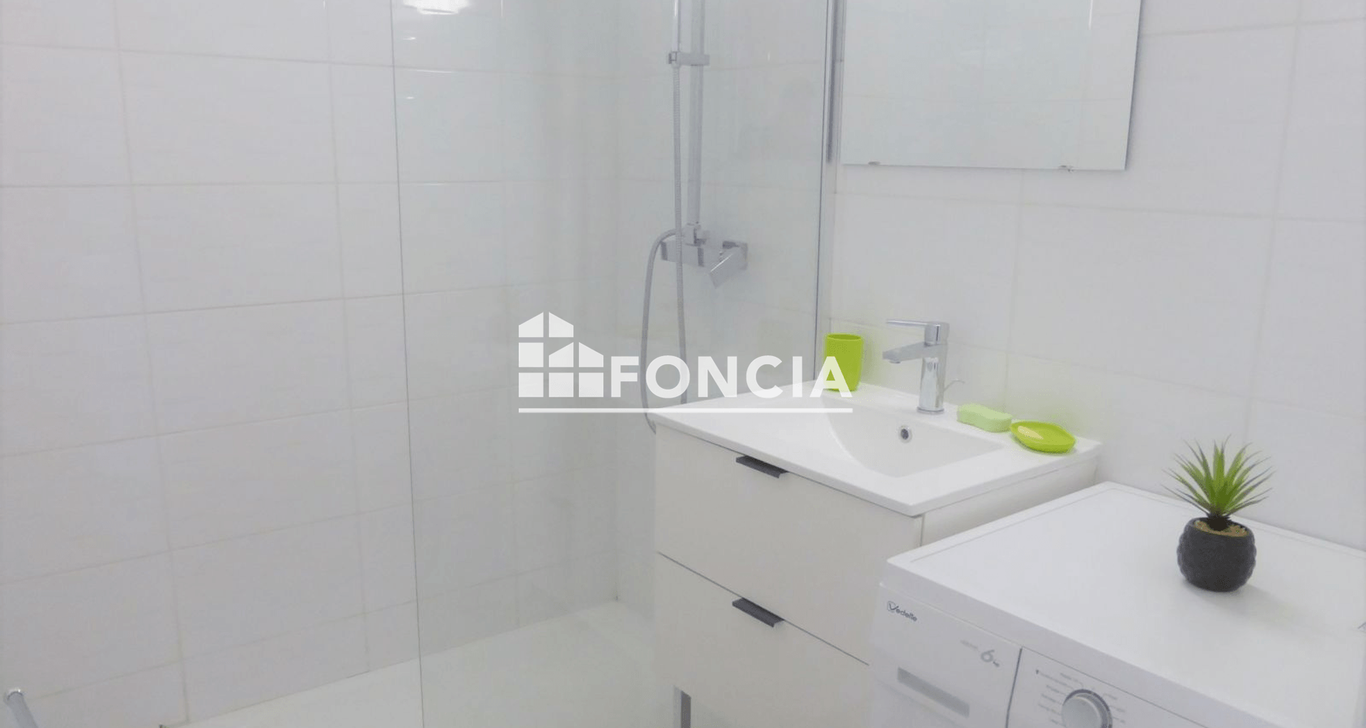 Studio meublé (27.44 m²) à louer - Roanne (42300)