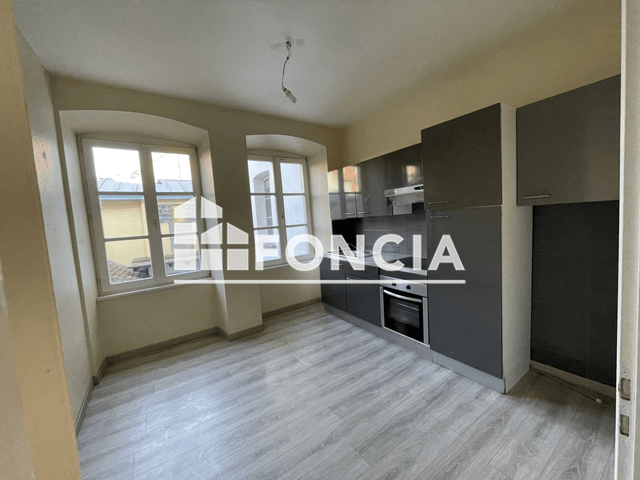Appartement 2 pièces (70.15 m²) à louer - Strasbourg (67000)