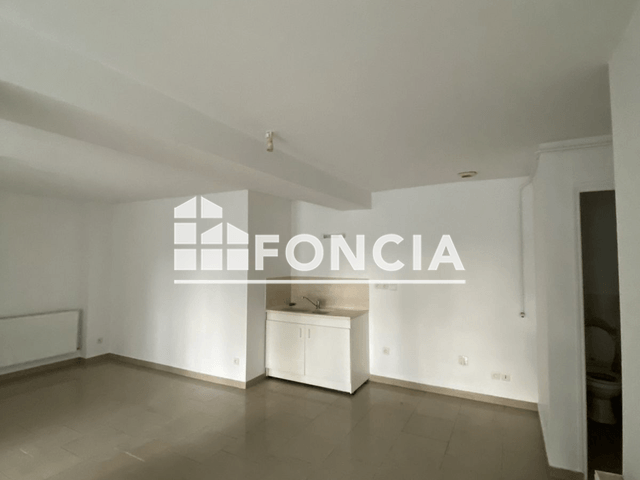 Appartement 3 pièces (61.4 m²) à louer - Vrigne Aux Bois (08330)