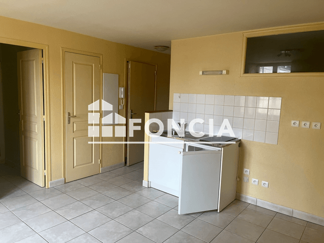 Appartement 2 pièces (42.79 m²) à louer - Sable Sur Sarthe (72300)