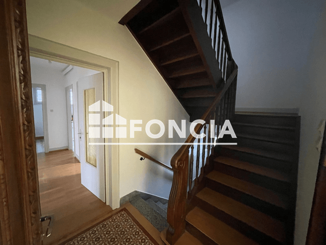 Maison 7 pièces (193.98 m²) à louer - Strasbourg (67100)