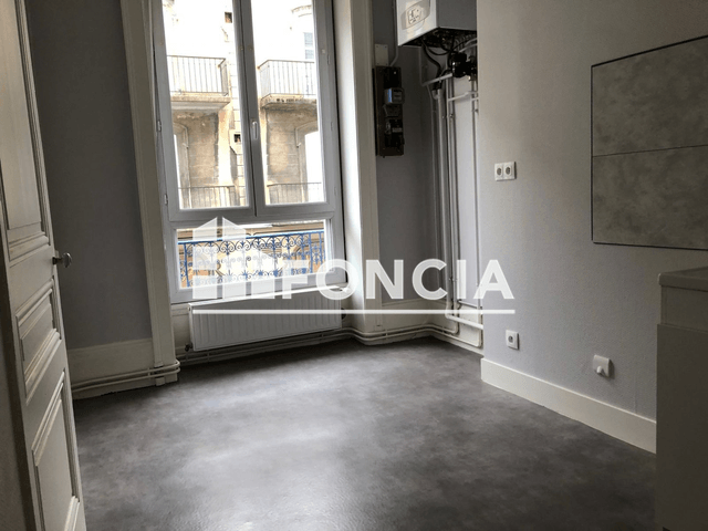 Appartement 2 pièces (61.06 m²) à louer - Saint-etienne (42000)