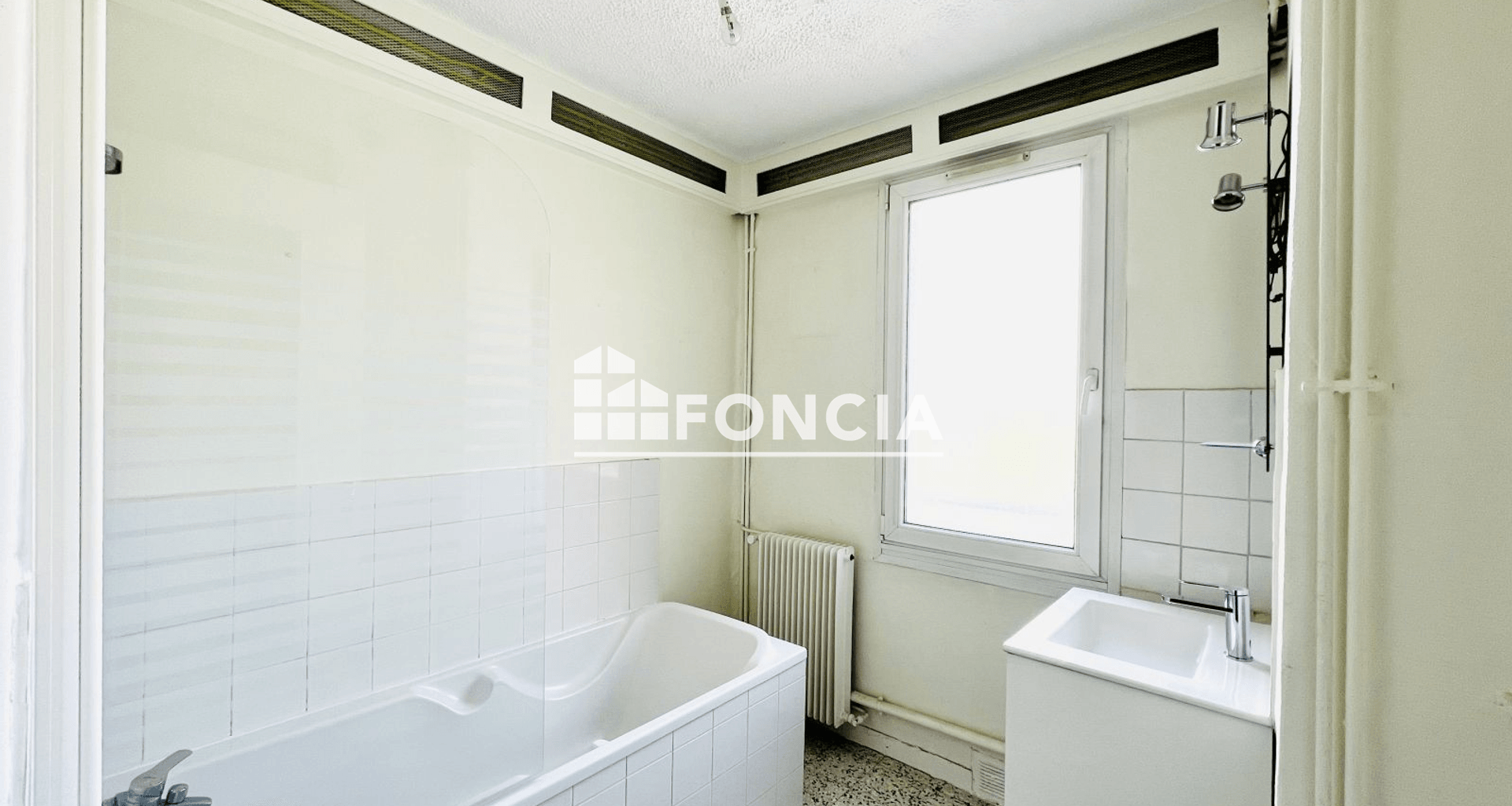 Appartement 3 pièces (74.5 m²) à louer - Firminy (42700)