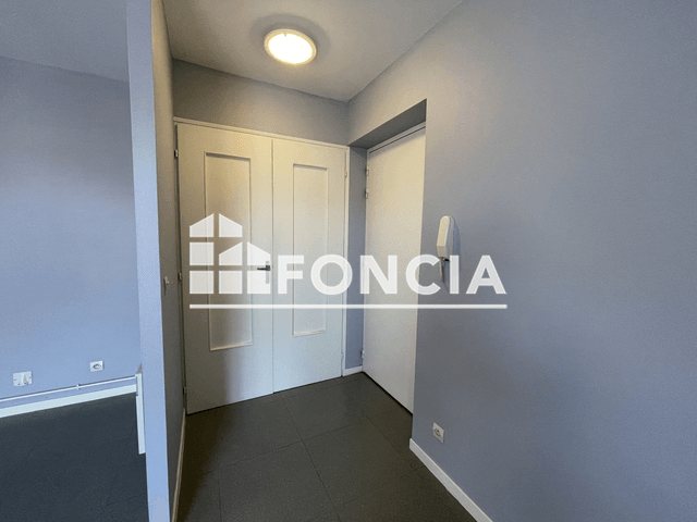 Appartement 2 pièces (31 m²) à louer - Charleville-mézières (08000)