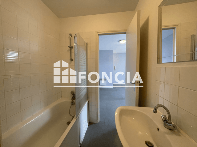 Appartement 2 pièces (31 m²) à louer - Charleville-mézières (08000)