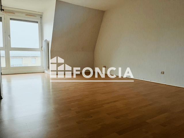 Appartement 2 pièces (92.39 m²) à louer - Strasbourg (67200)