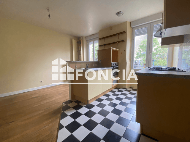 Maison 2 pièces (44.79 m²) à louer - Laval (53000)