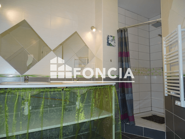 Appartement 3 pièces (80.66 m²) à louer - Oloron-ste-marie (64400)