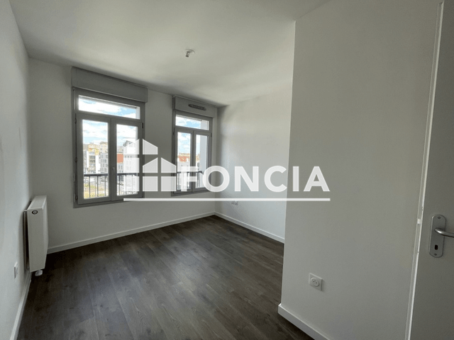 Appartement 4 pièces (77.41 m²) à louer - Roubaix (59100)