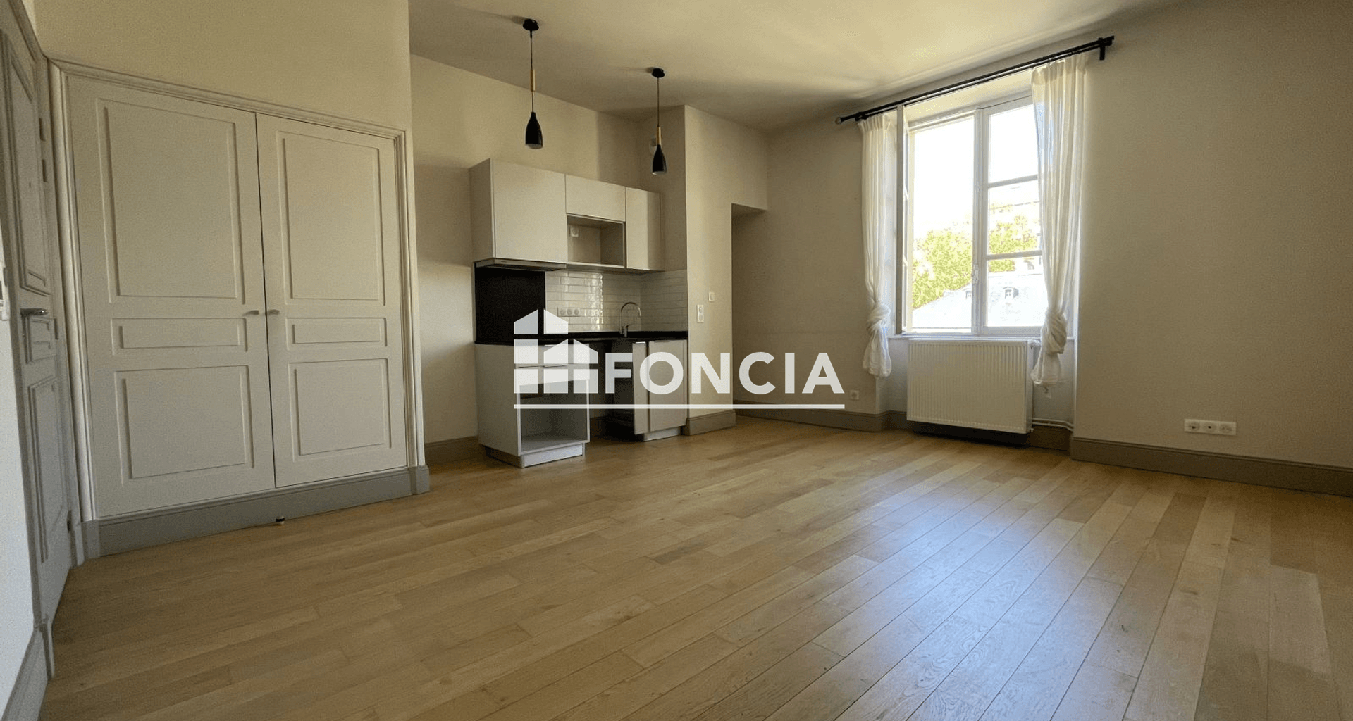 Appartement 2 pièces (39.9 m²) à louer - Versailles (78000)
