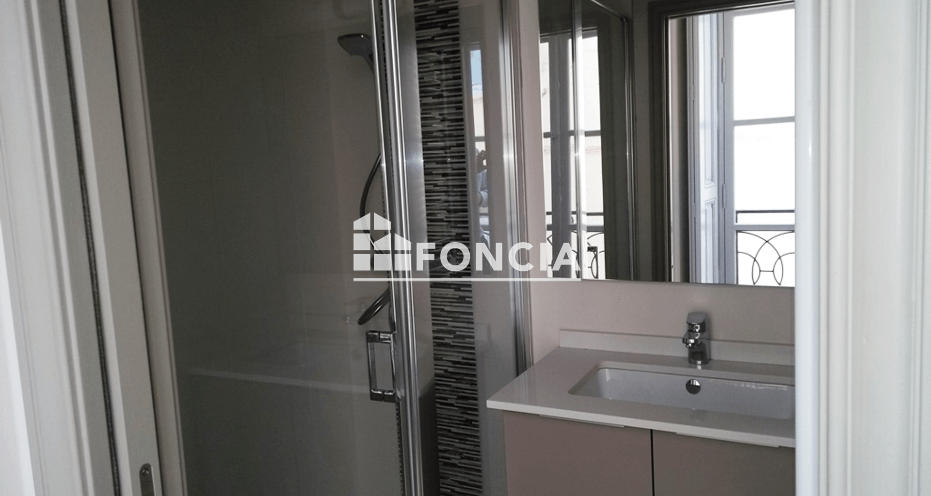 Appartement 3 pièces (76.12 m²) à louer - Versailles (78000)