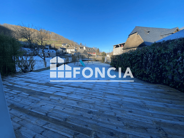 Maison 5 pièces (187.83 m²) à louer - Les Angles (65100)