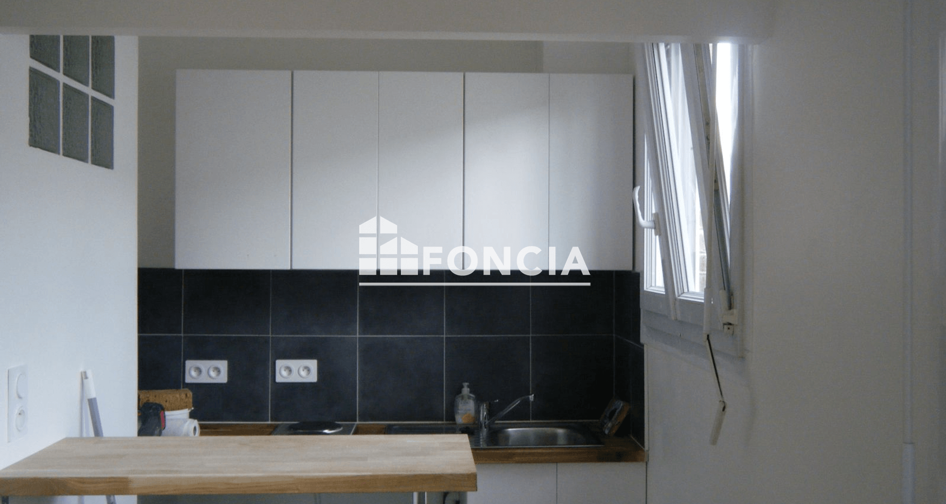 Studio (18.41 m²) à louer - La Garenne-colombes (92250)