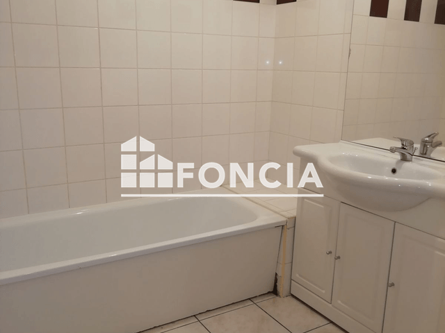 Appartement 2 pièces (48.8 m²) à louer - Montrejeau (31210)