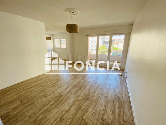 Appartement 5 pièces (125.59 m²) à louer - Pau (64000)