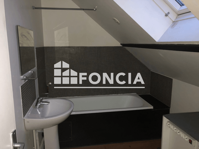 Appartement 4 pièces (101.47 m²) à louer - Lille (59000)