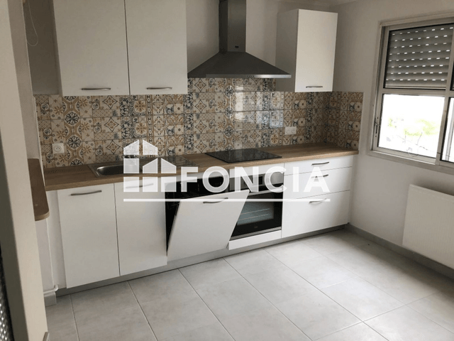 Appartement 3 pièces (81.39 m²) à louer - Landerneau (29800)