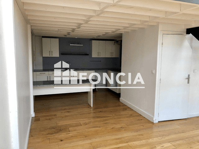 Appartement 3 pièces (100.42 m²) à louer - Lille (59000)