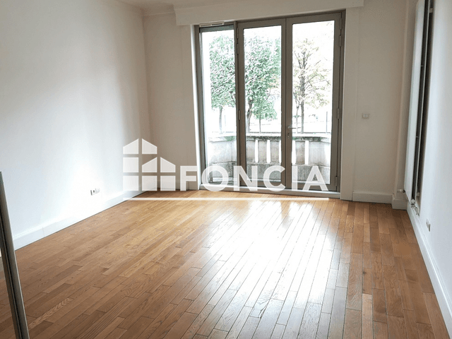 Appartement 4 pièces (184.9 m²) à louer - Lille (59800)