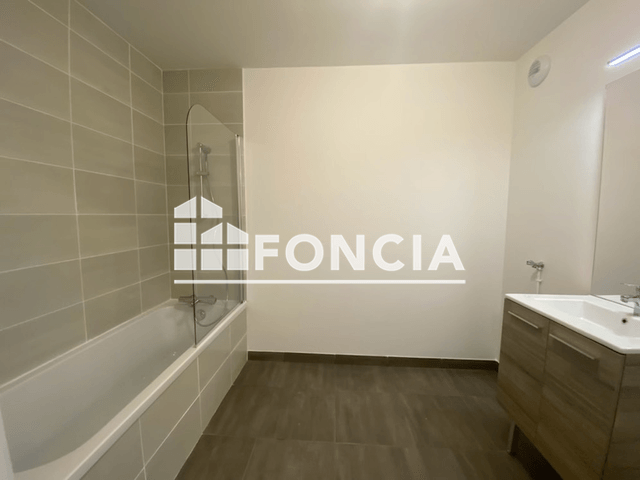 Appartement 3 pièces (70 m²) à louer - Boves (80440)