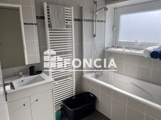 Appartement meublé 4 pièces (70.49 m²) à louer - Lille (59000)