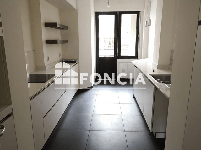 Appartement 4 pièces (184.9 m²) à louer - Lille (59800)